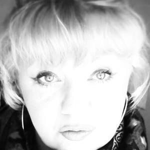 Meet your Posher, Rhonda